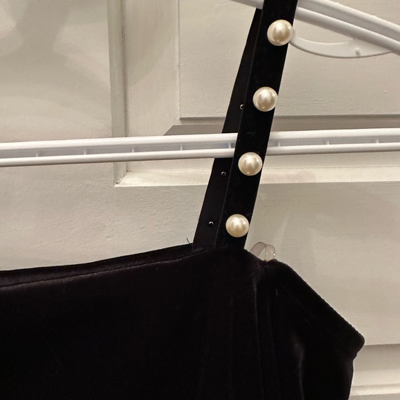 Pearl strap, off shoulder velvet dress - Picture 2 of 3